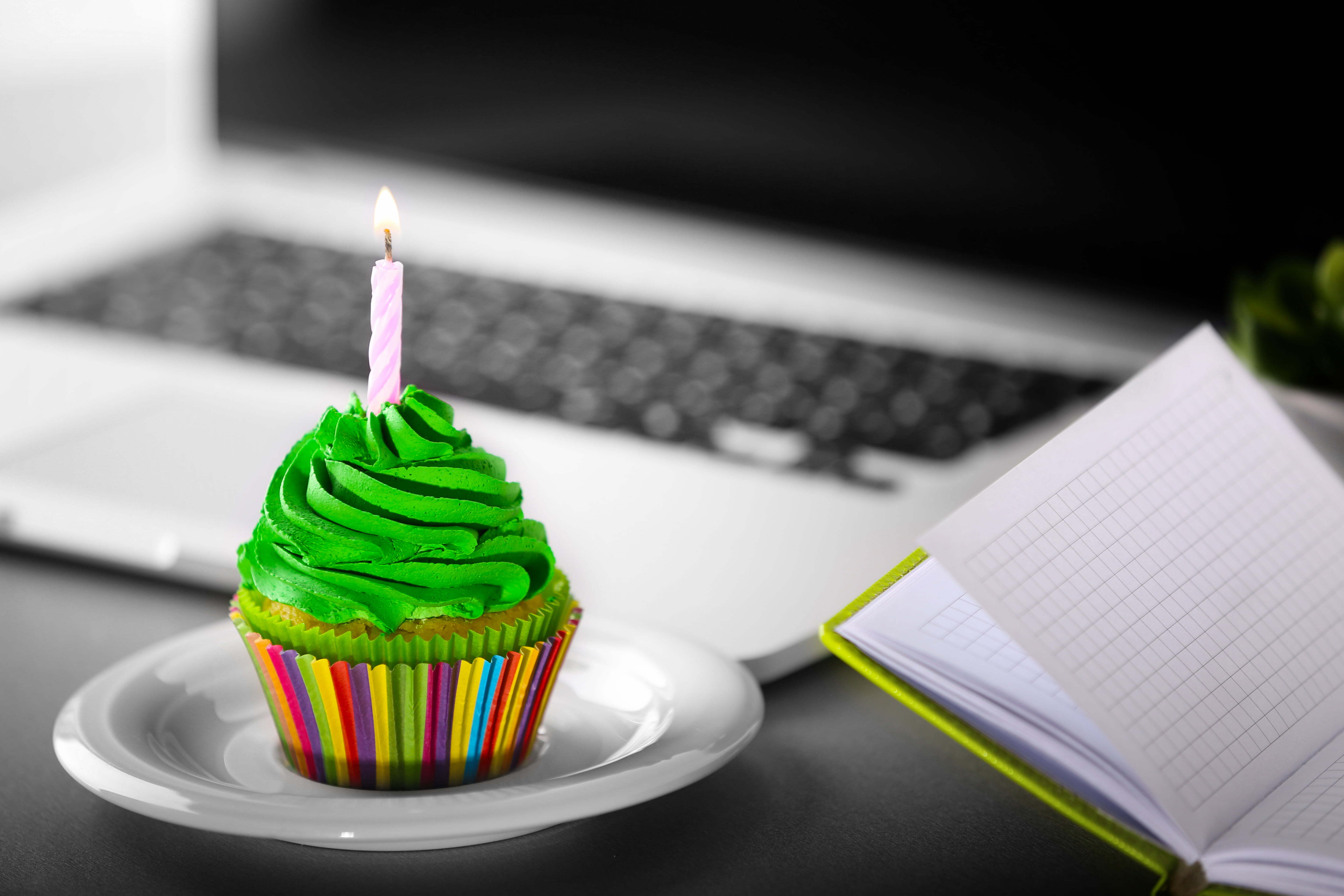 KEVIN SMEE CÉLÈBRE DES ÉTAPES IMPORTANTES !